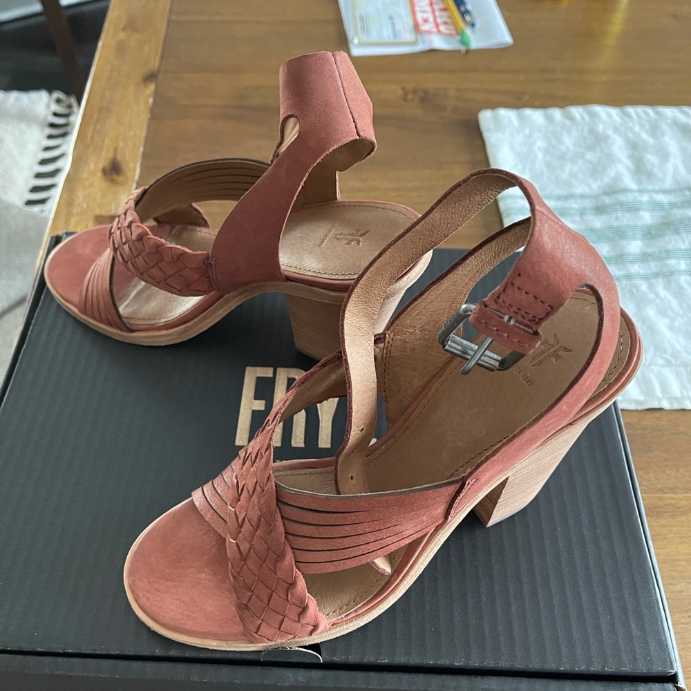 Frye sandals - Picture 5 of 6